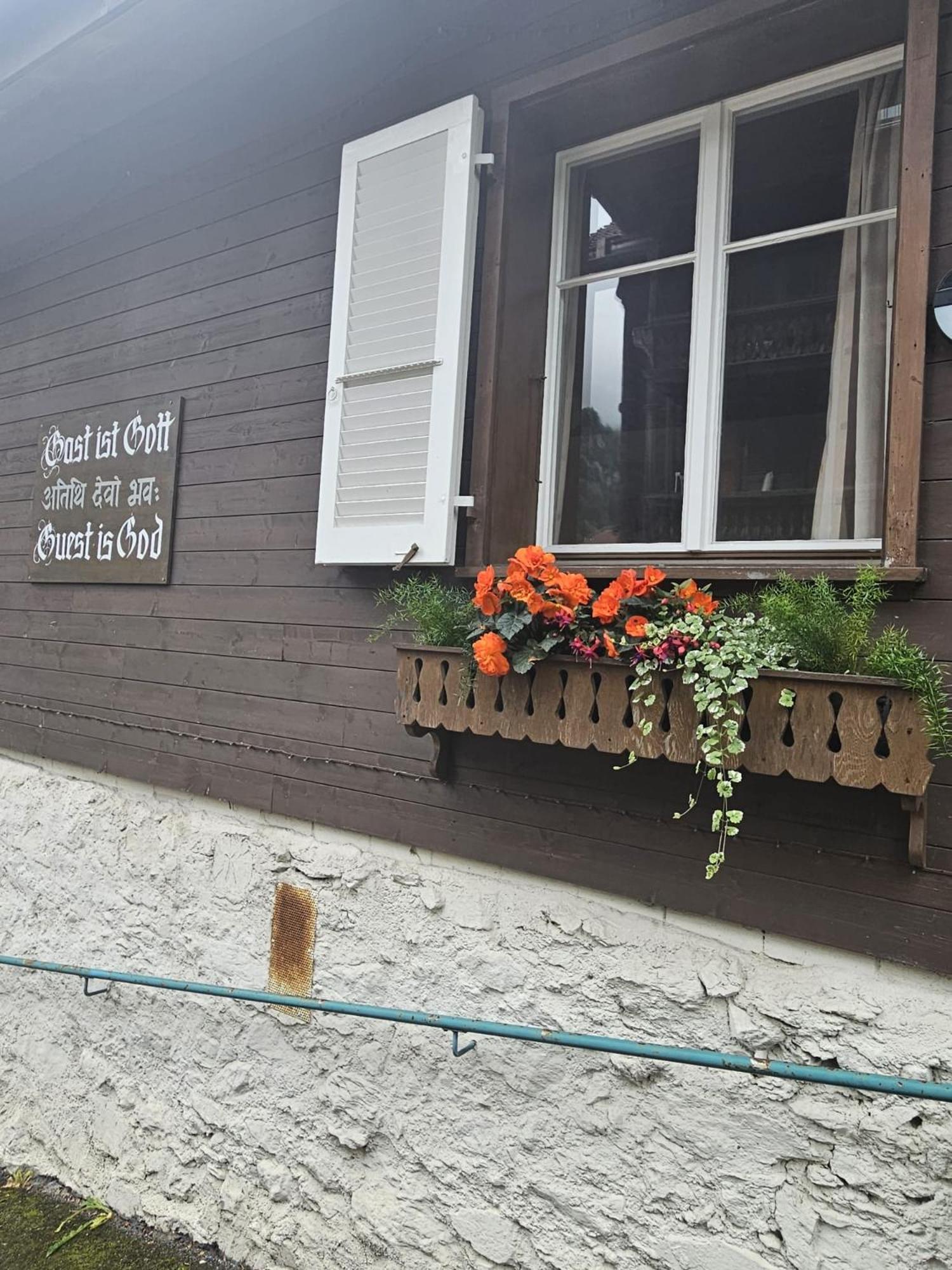Chalet Maithili Lauterbrunnen -152-Year-Old Majestic Chalet Buitenkant foto